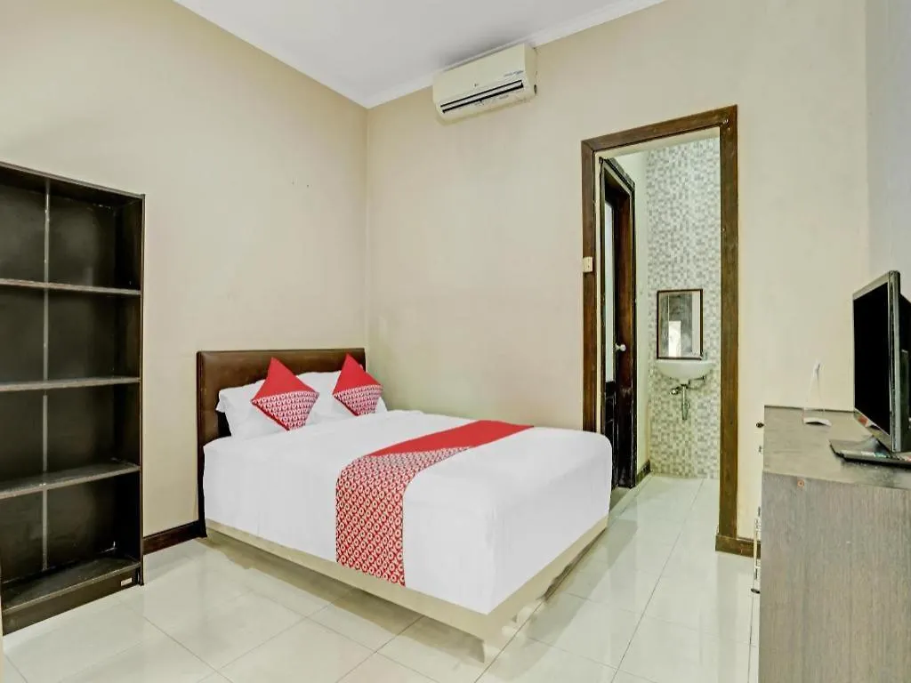 Oyo 90505 Pondok Karenda Kuta Lombok