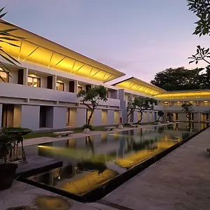 Hotel Guna Graha Kuta By Kamara